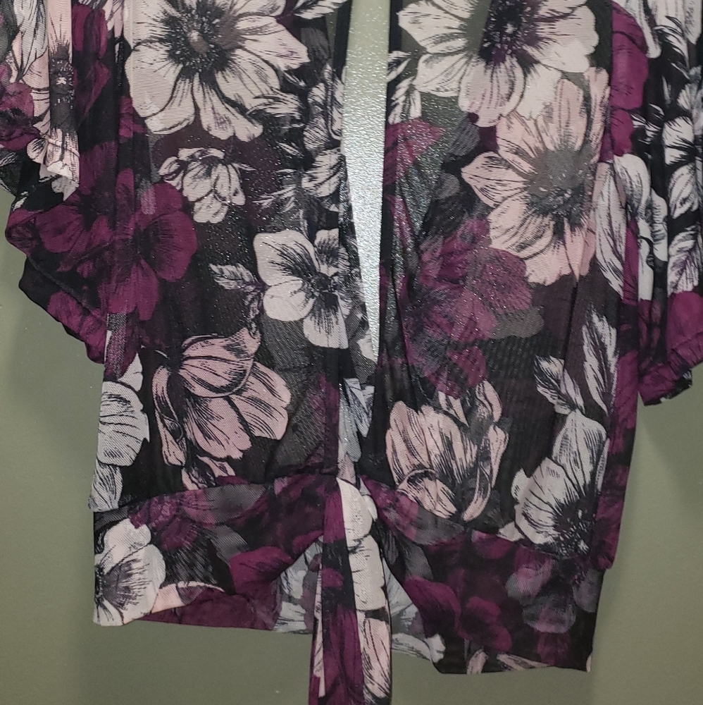 Top - Picture 2 of 2